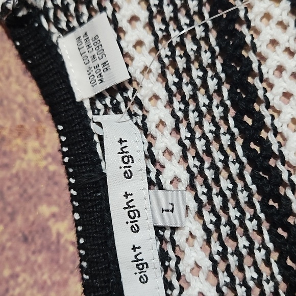 Eight Eight | Black and White Cotton Oversized Shrug Poncho - Picture 5 of 9